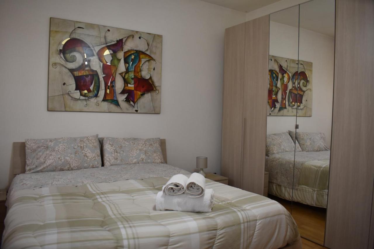 Elegant Apartment And Free Car Parking - Quite Area Favaro Veneto Exterior foto