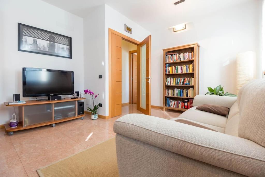 Elegant Apartment And Free Car Parking - Quite Area Favaro Veneto Exterior foto